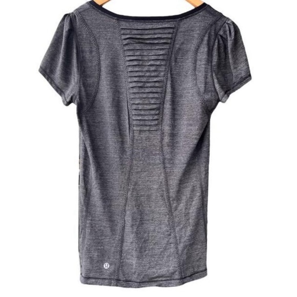 Lululemon Run Back on Track Short Sleeve Tech tee - Picture 2 of 6